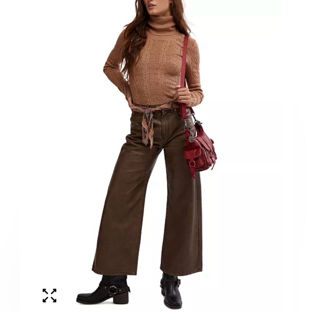 Free People Maddie Cable Knit Turtleneck Sweater Women’s size Small Brown